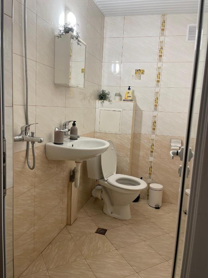 Appartamento Lotos Apartament Burgas Esterno foto