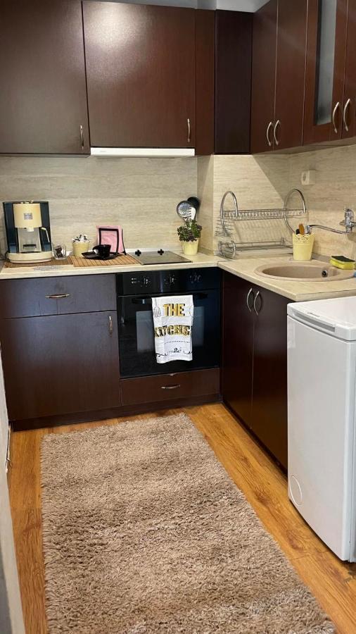 Appartamento Lotos Apartament Burgas Esterno foto